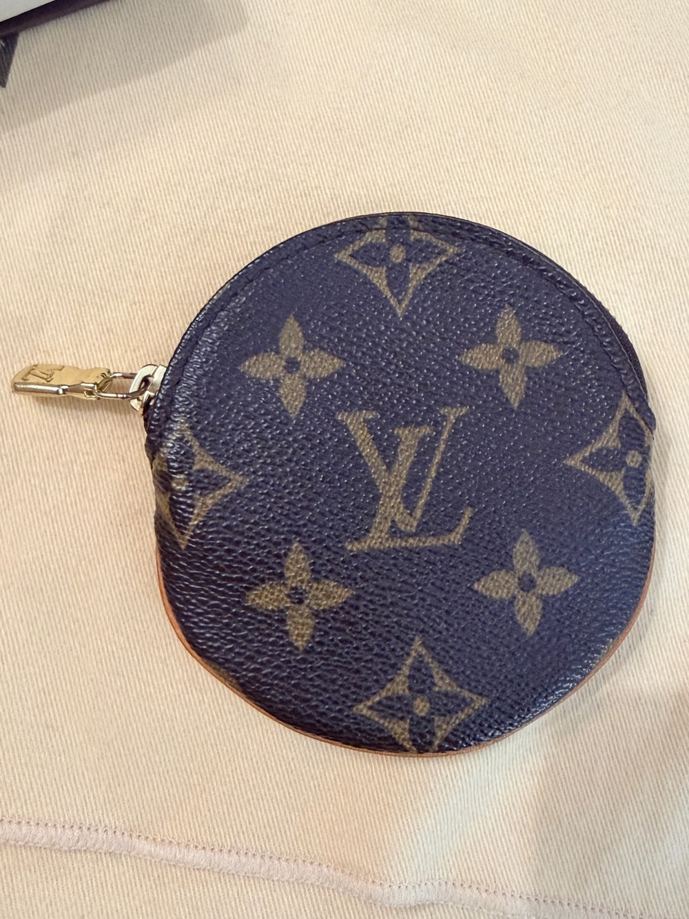 Louis Vuitton Monogram Round Coin Pouch in Brown and Gold